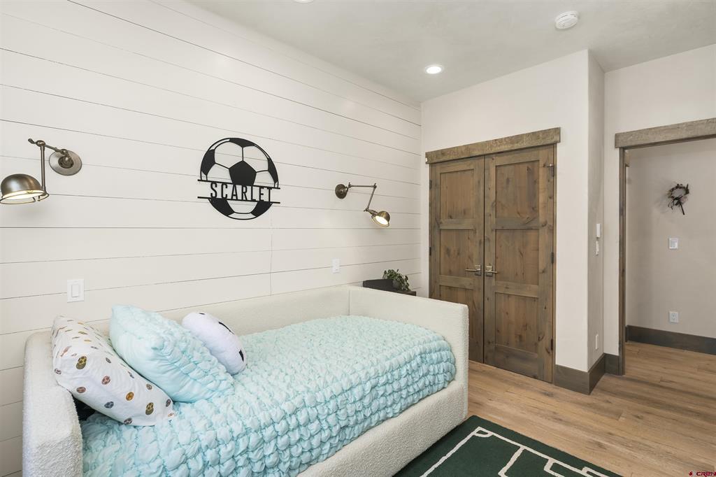 825 Elk Avenue Property Photo 15