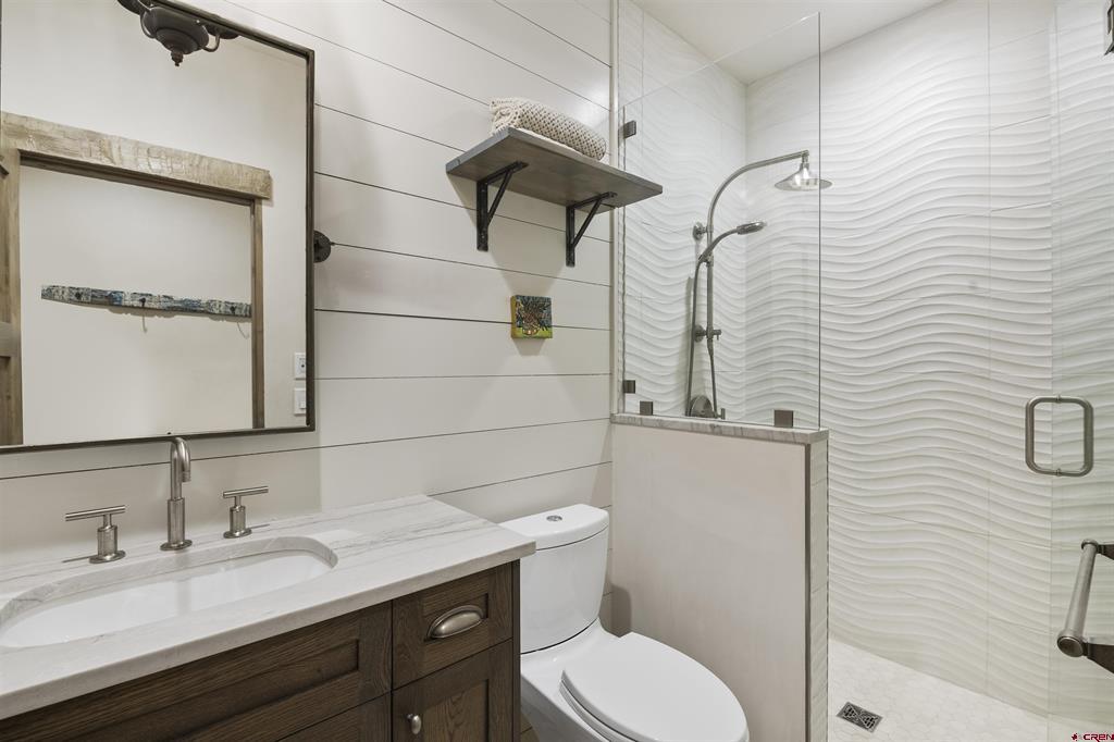 825 Elk Avenue Property Photo 43