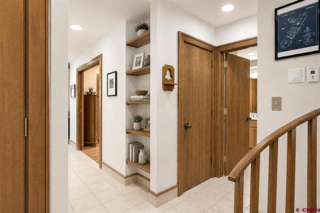73 S Tamarron Drive Property Photo 3