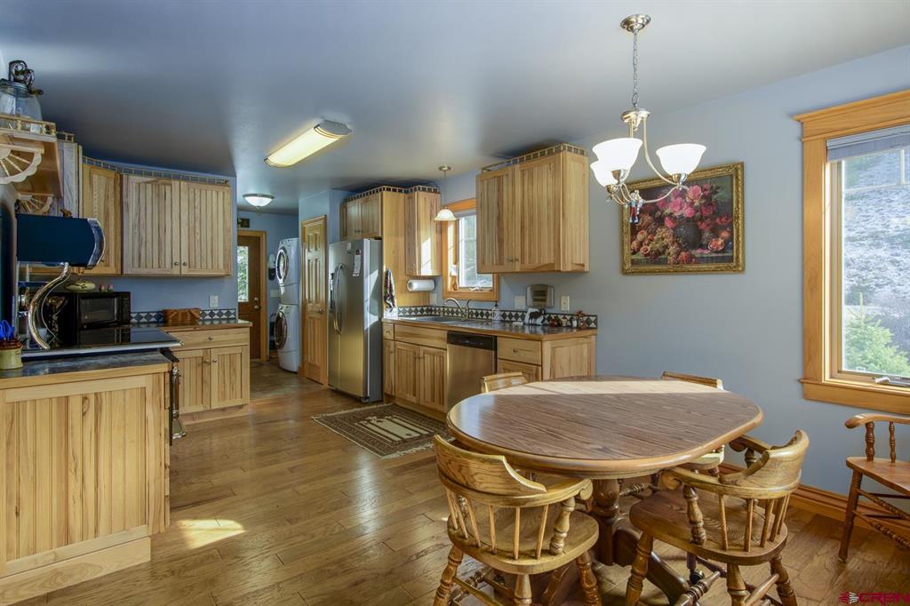 825 & 823 Main Street Property Photo 10