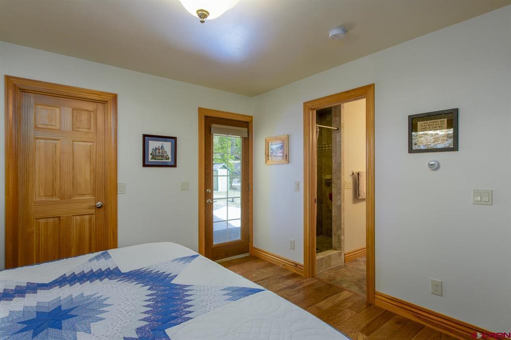825 & 823 Main Street Property Photo 17