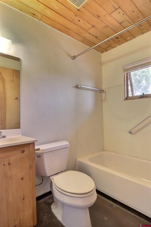 1030 E 11th Street Property Photo 23