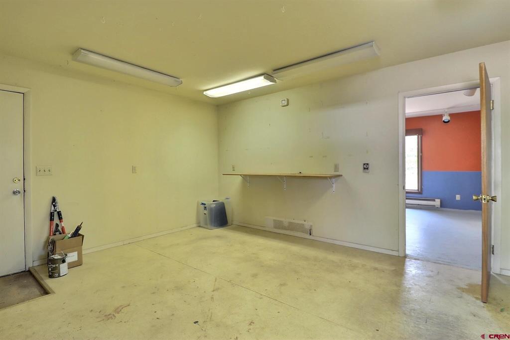 1030 E 11th Street Property Photo 25