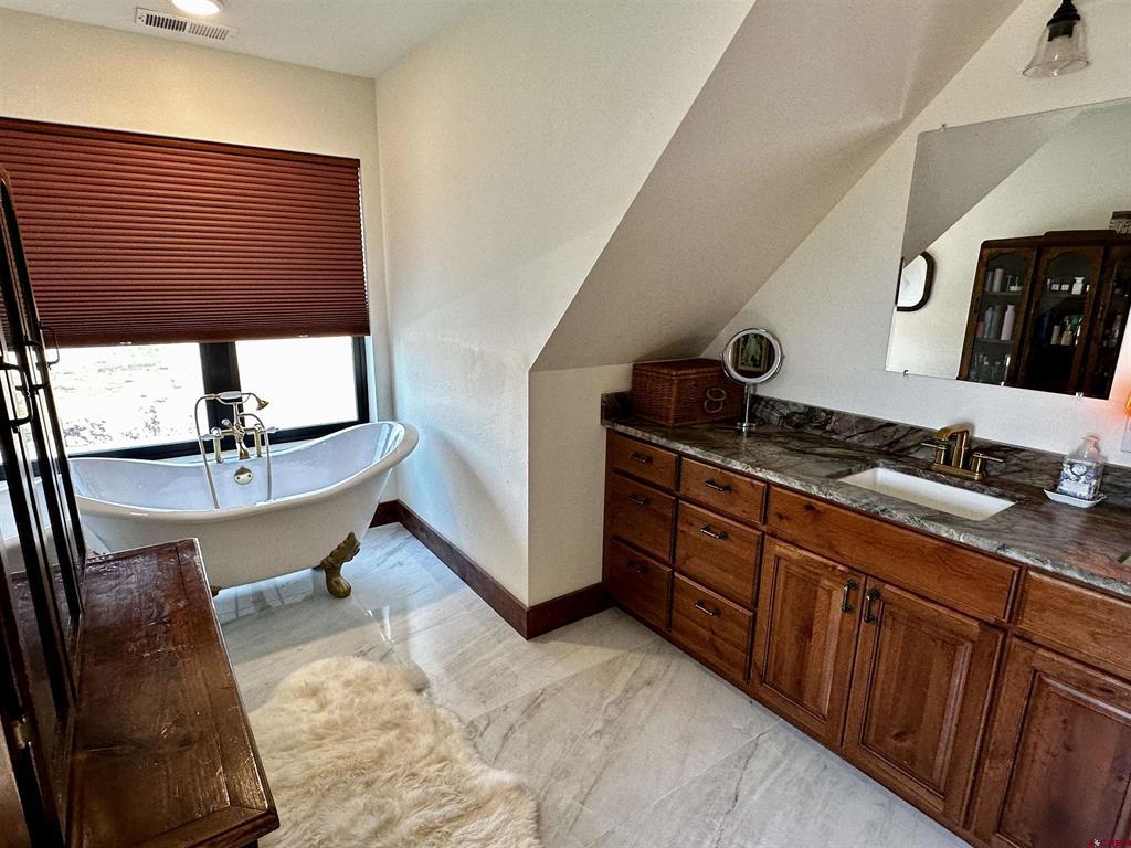 9001 2100 Road Property Photo 31