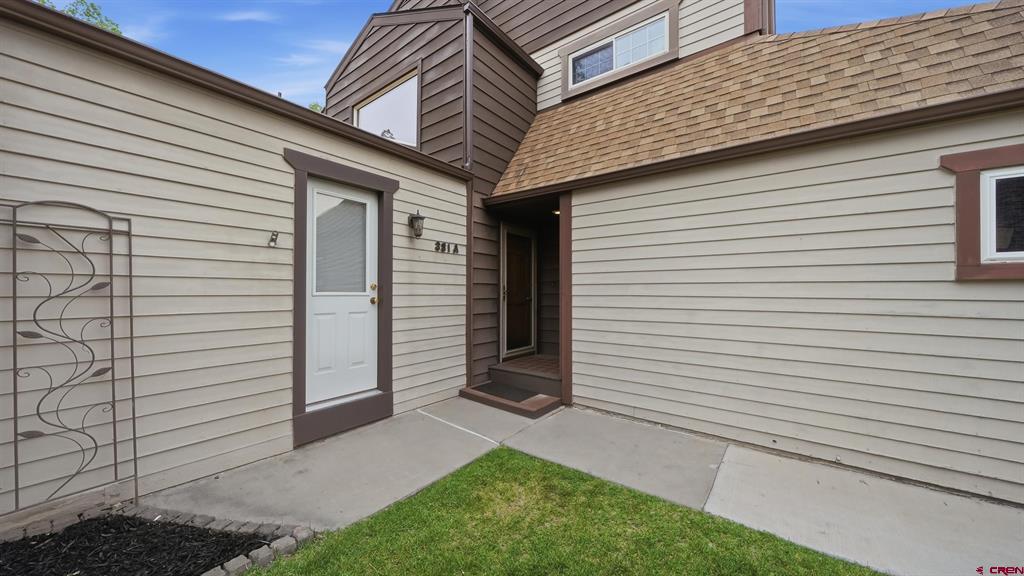 381 Explorer Court Property Photo 4