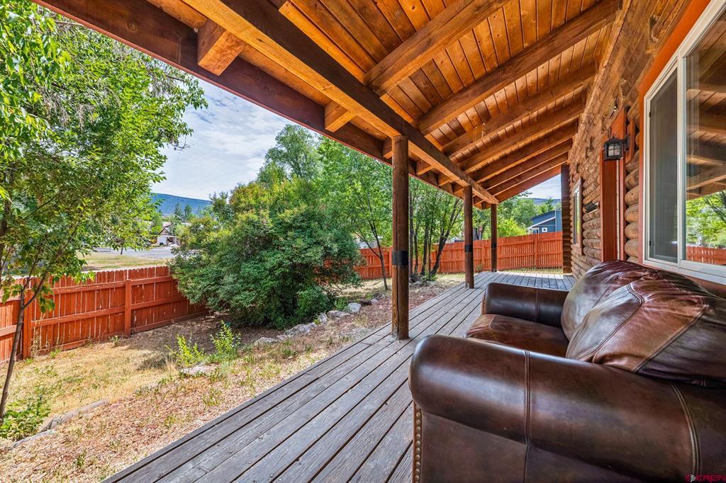 360 E 32nd Street Property Photo 8