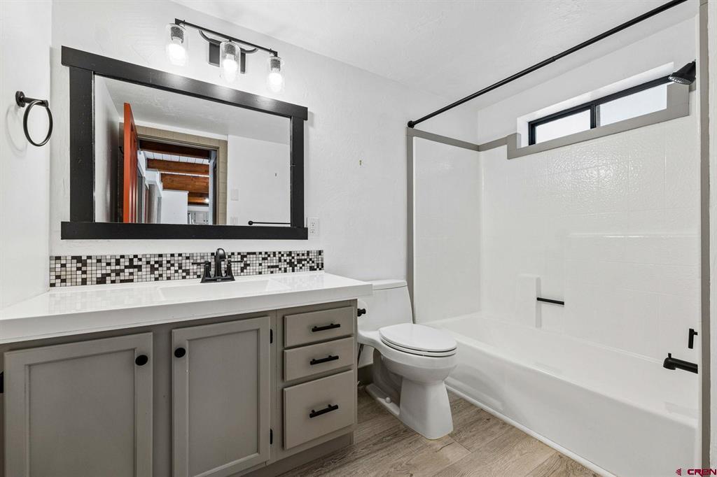 360 E 32nd Street Property Photo 20