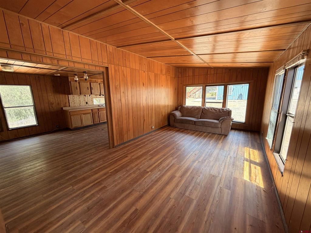 12053 Highway 65 Property Photo 26