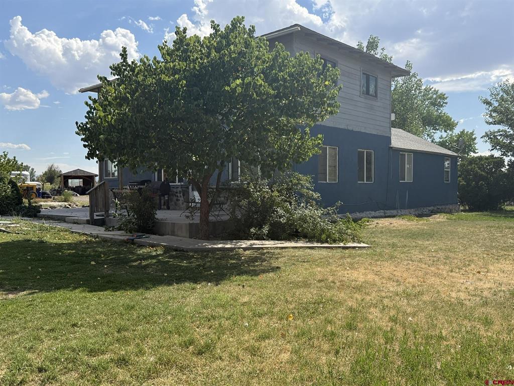 17820 B Road Property Photo 1
