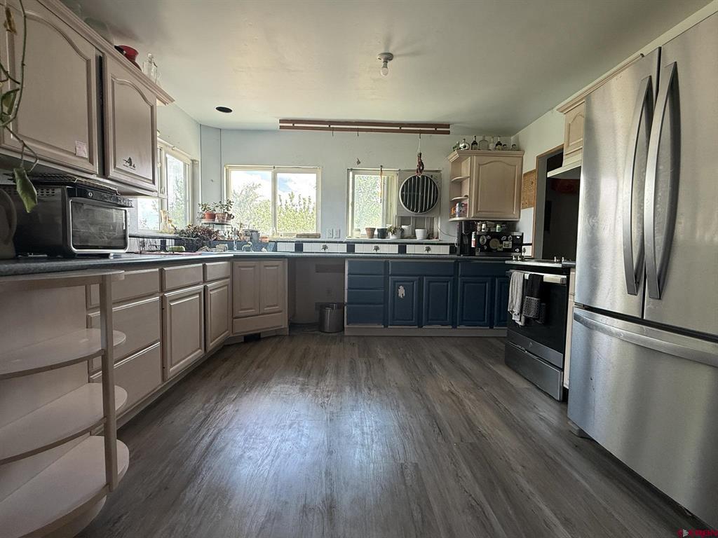 17820 B Road Property Photo 2