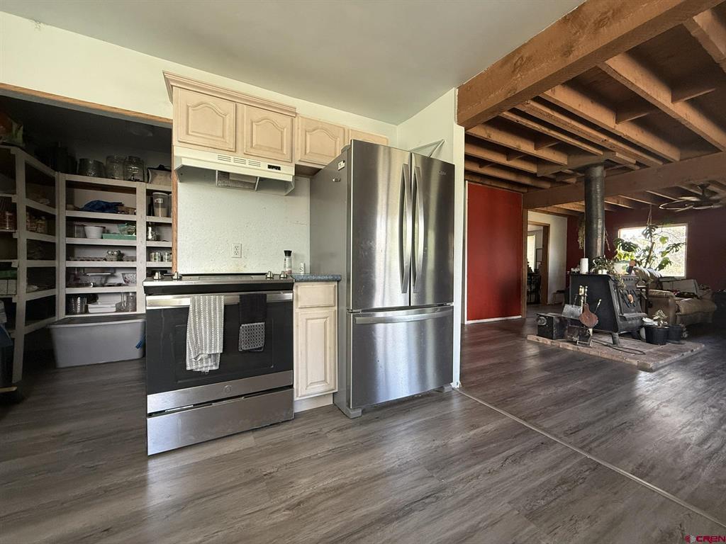 17820 B Road Property Photo 4