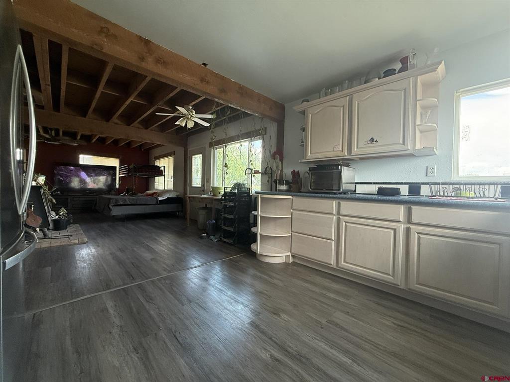 17820 B Road Property Photo 5