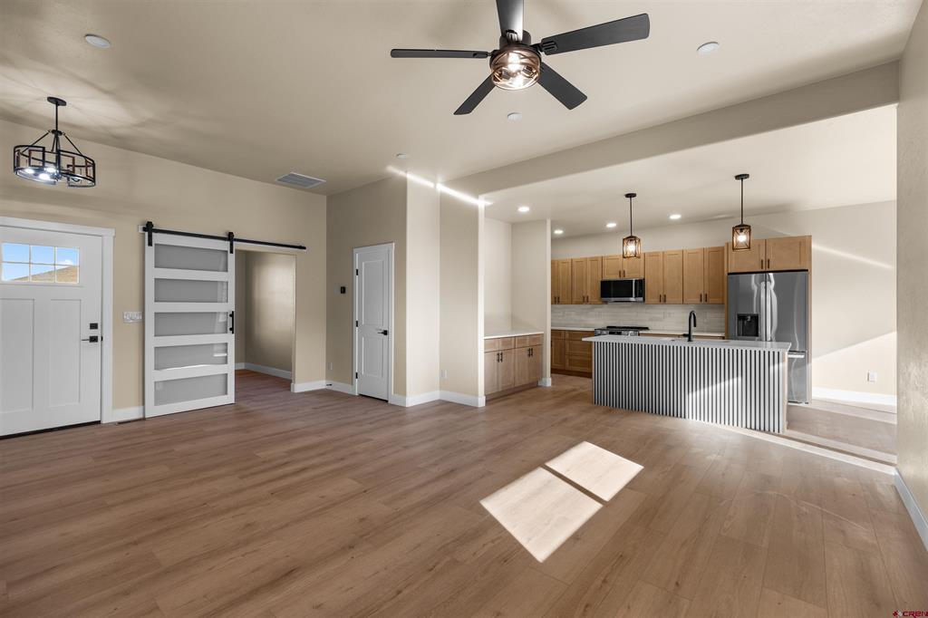1853 6429 Circle Property Photo 4