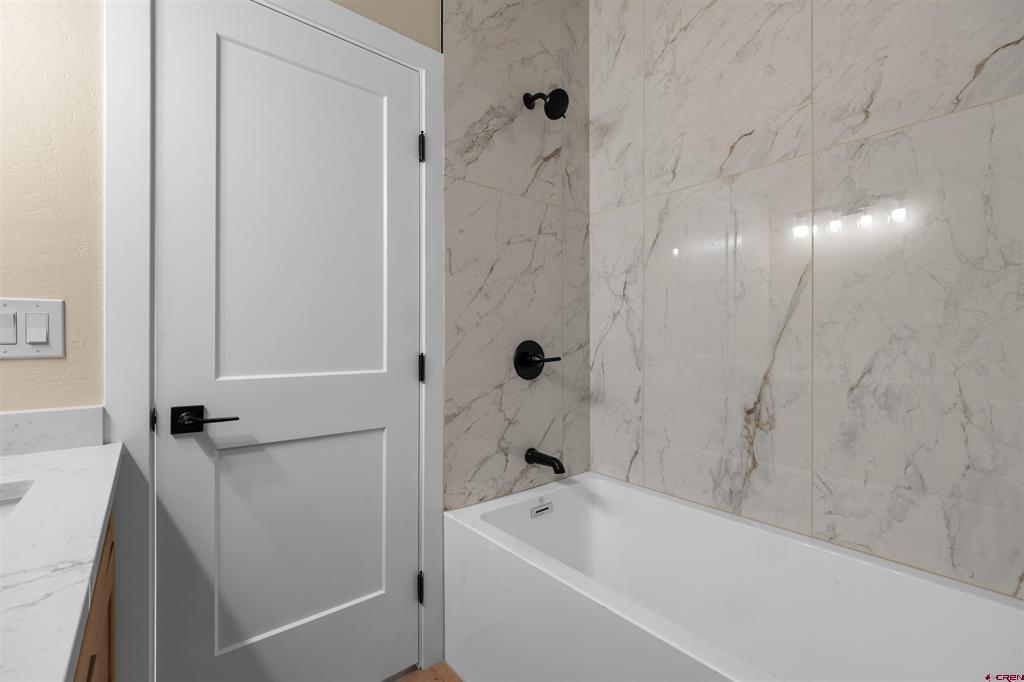 1853 6429 Circle Property Photo 14