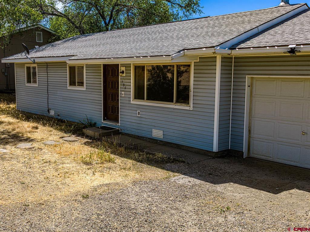 795 Nw Cedar Avenue Property Photo 1