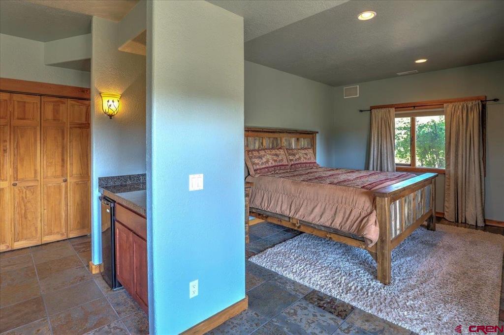 160 Cameron Place Property Photo 35