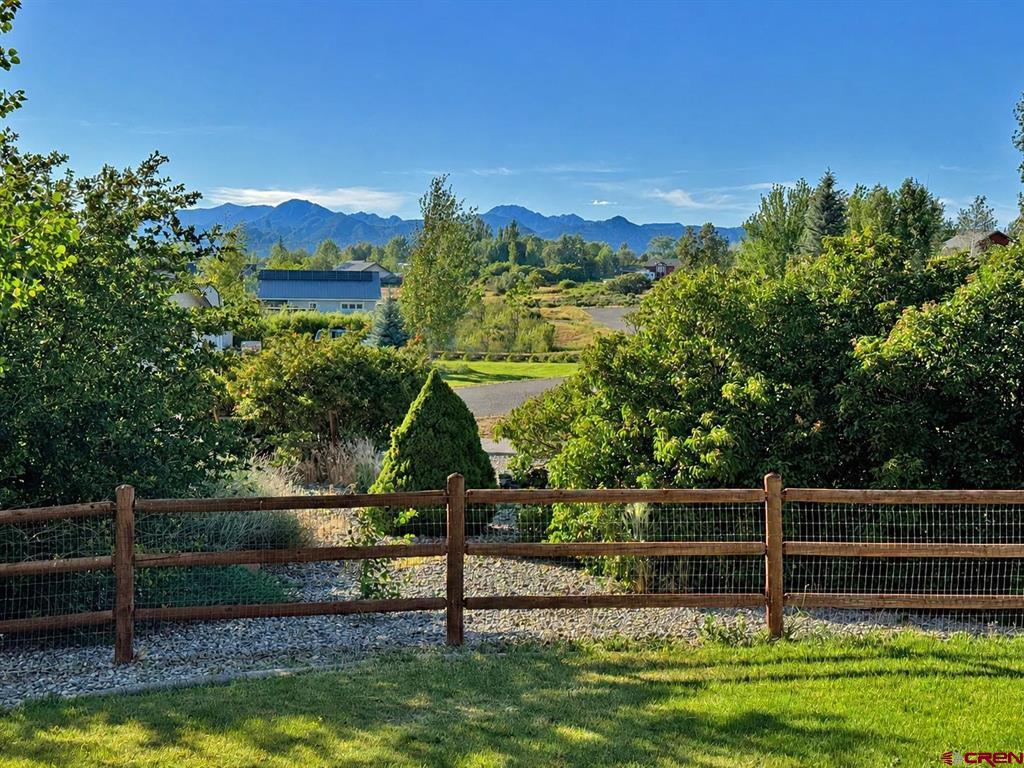16 Lendy Lane Property Photo 3