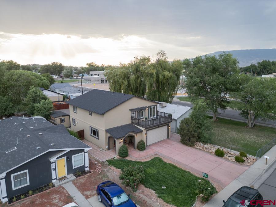 1011 Bluff Street Property Photo 6