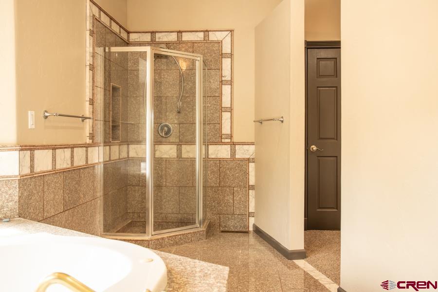 1011 Bluff Street Property Photo 12