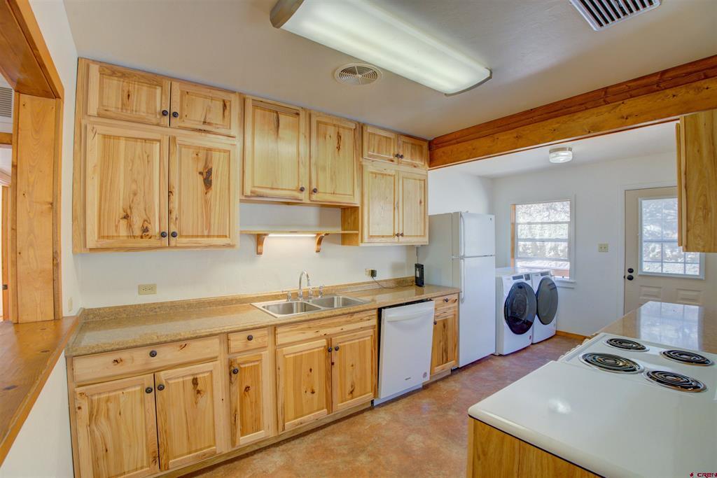 41775 Highway 184 Property Photo 11