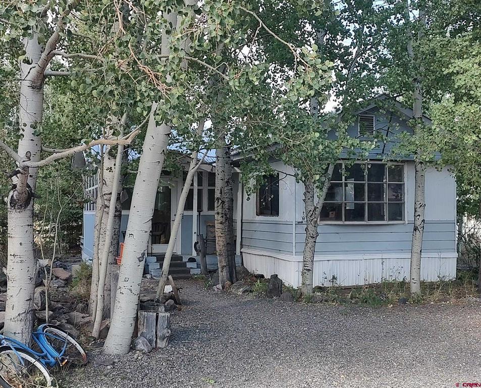 166 Commanche Peak Road Property Photo 1