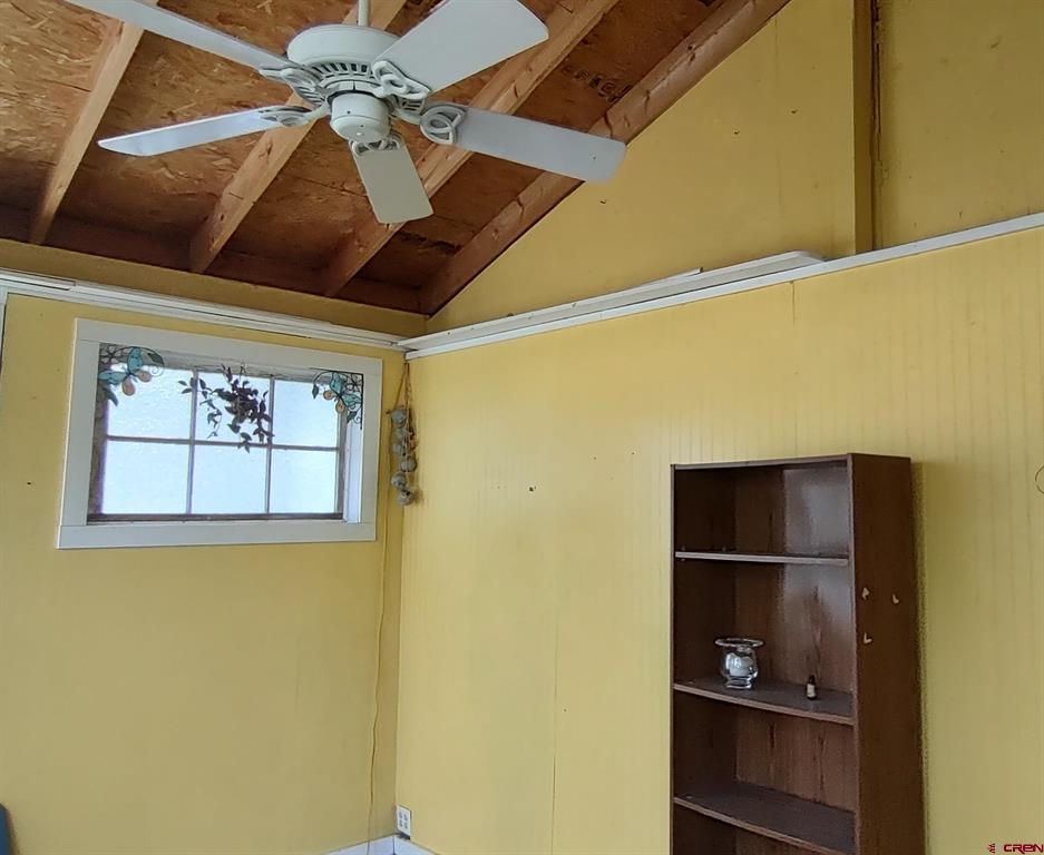 166 Commanche Peak Road Property Photo 4