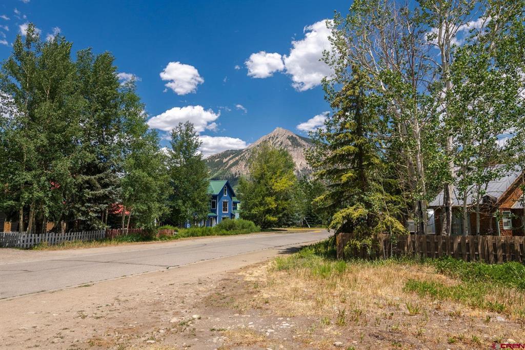 320 Gothic Avenue Property Photo 6