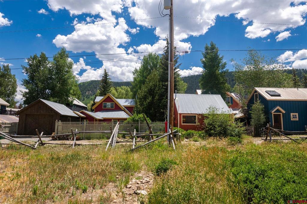320 Gothic Avenue Property Photo 12
