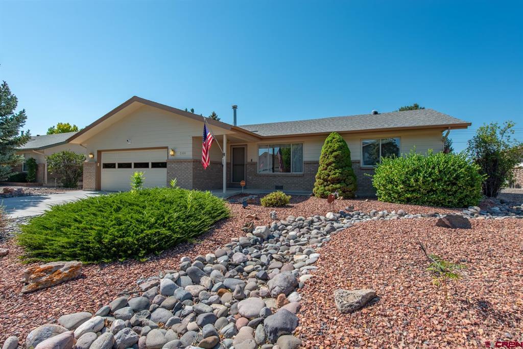 2320 James Street Property Photo 4