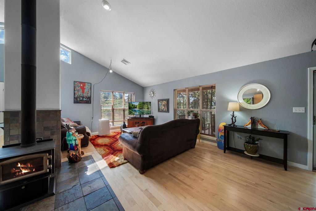 405 Berry Drive Property Photo 6