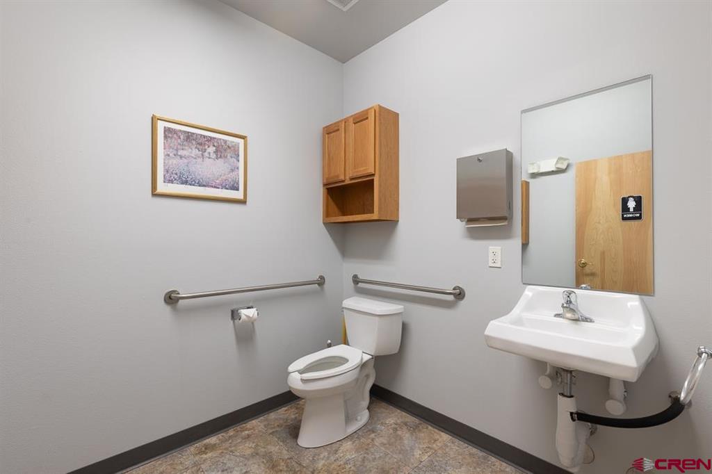 150 Tech Center Drive Property Photo 18