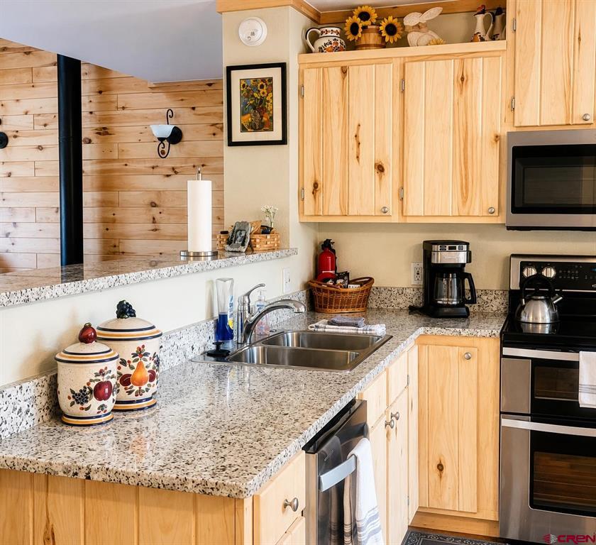48 Texas Street Property Photo 12
