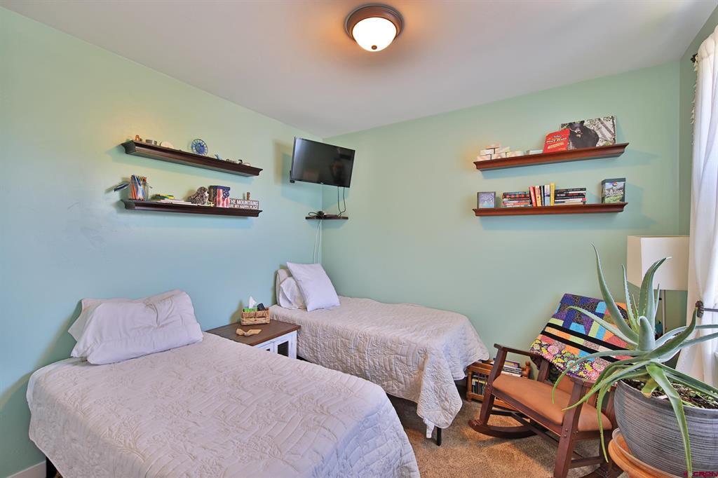 450 Warren Street Property Photo 13