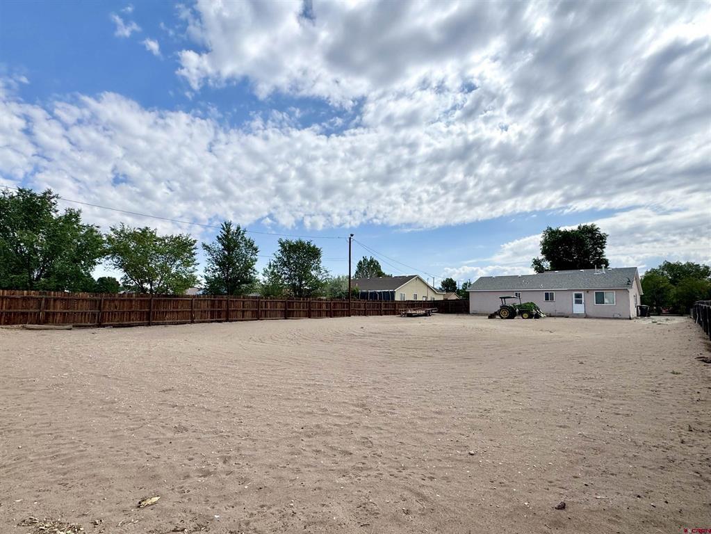1911 San Juan Avenue Property Photo 28