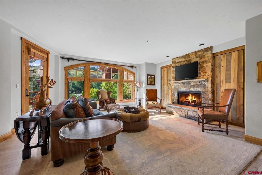 14 Hunter Hill Property Photo 1