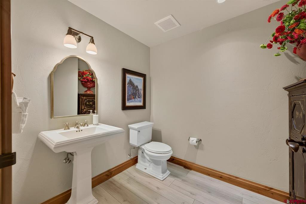14 Hunter Hill Property Photo 6