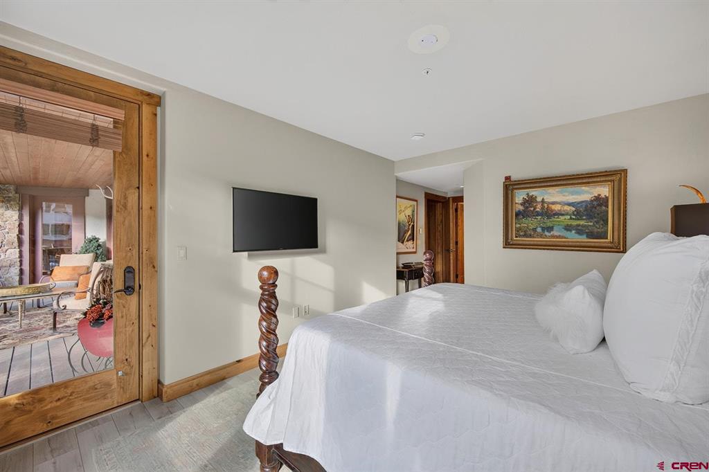 14 Hunter Hill Property Photo 18