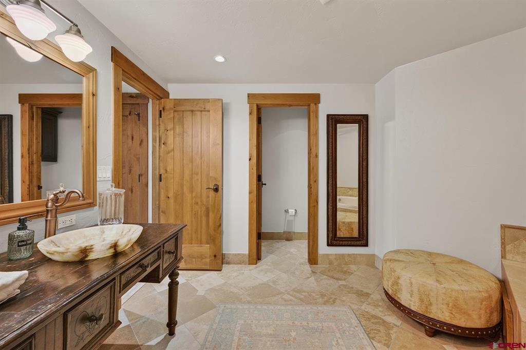 14 Hunter Hill Property Photo 21