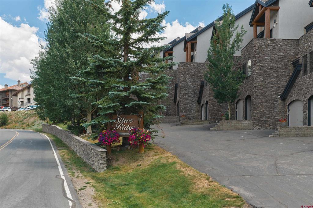 16 Snowmass Road Property Photo 10