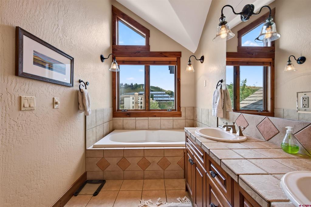 16 Snowmass Road Property Photo 37