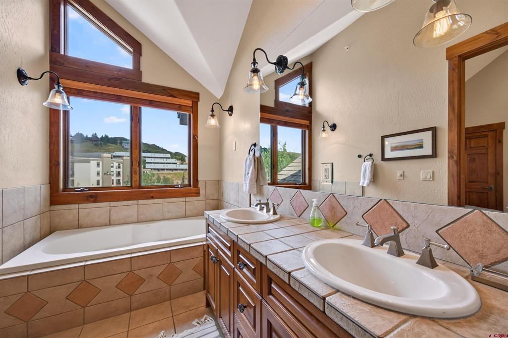 16 Snowmass Road Property Photo 38