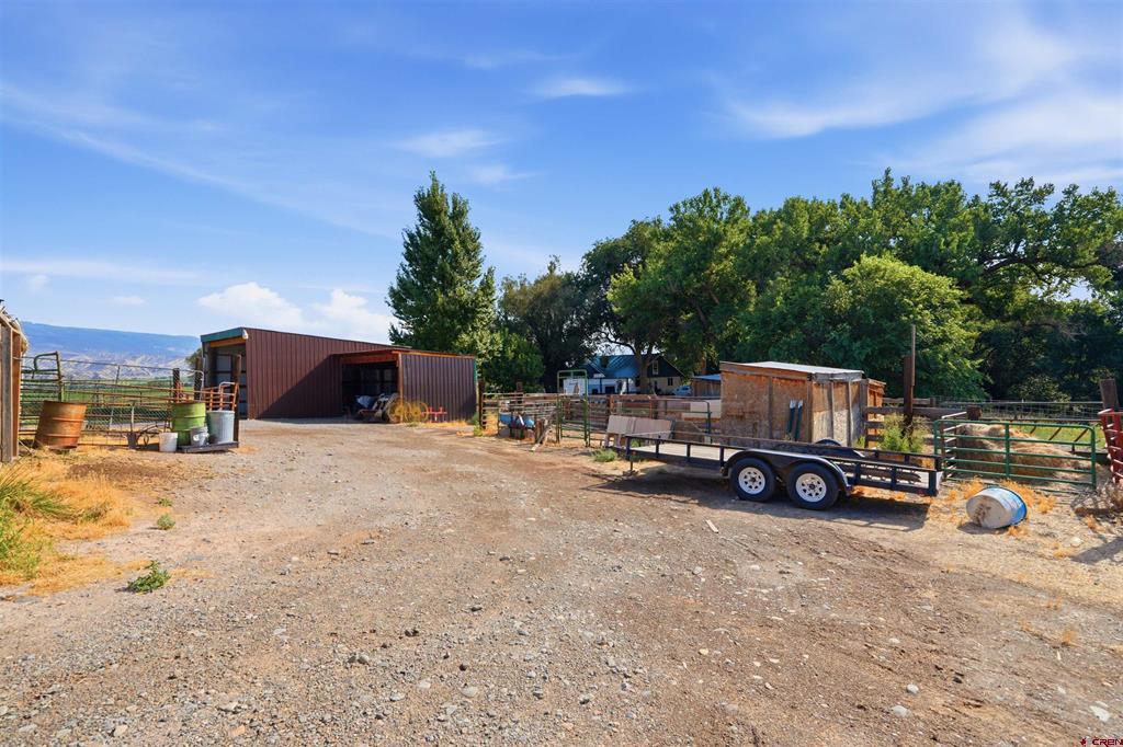 14638 G Road Property Photo 6