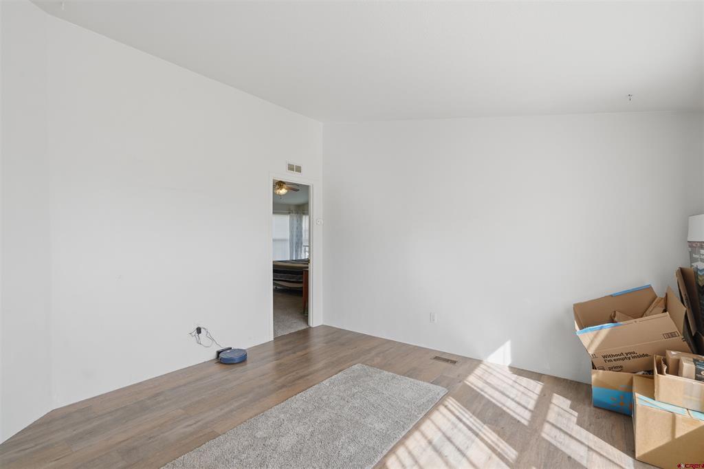 14638 G Road Property Photo 17