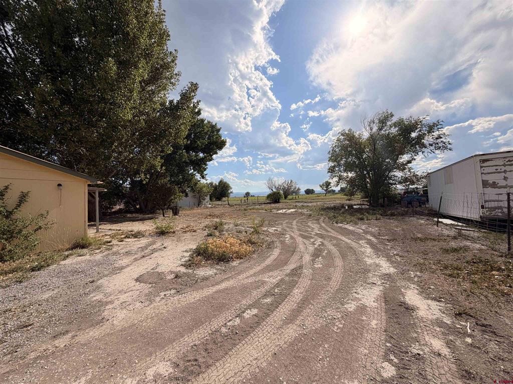 827 1525 Road Property Photo 2