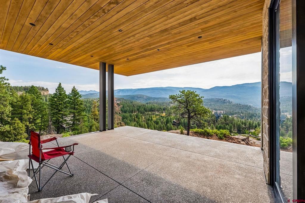 539 Glacier Cliff Drive Property Photo 11
