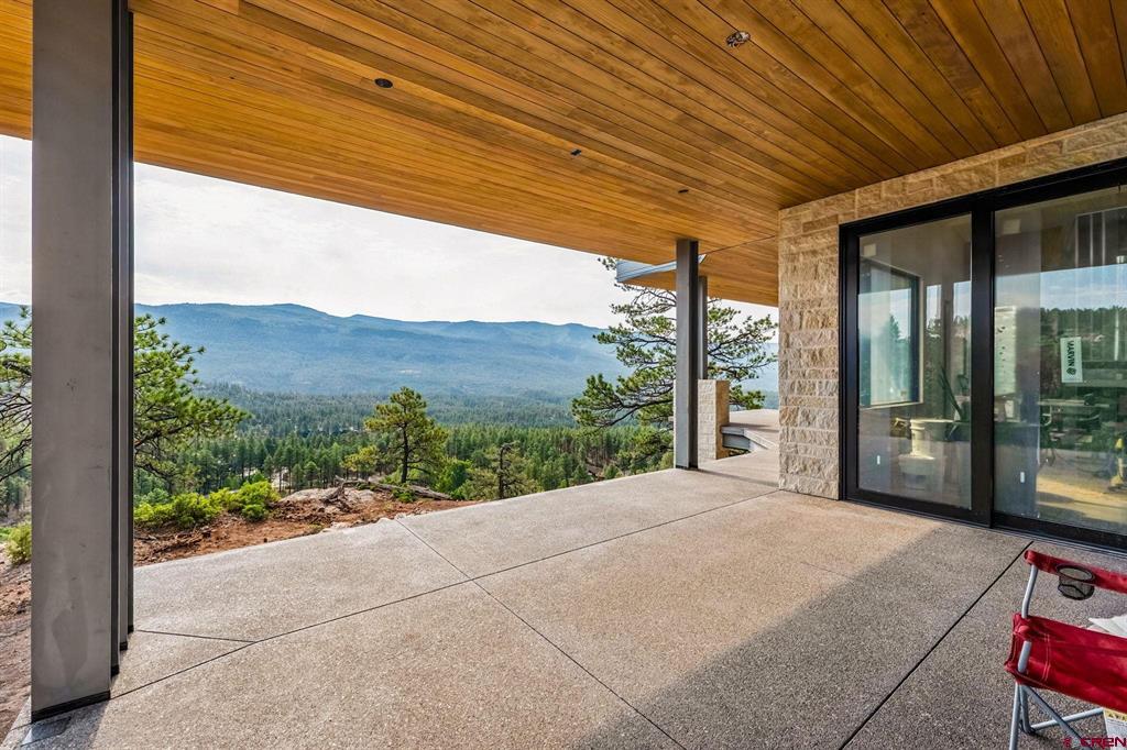 539 Glacier Cliff Drive Property Photo 12