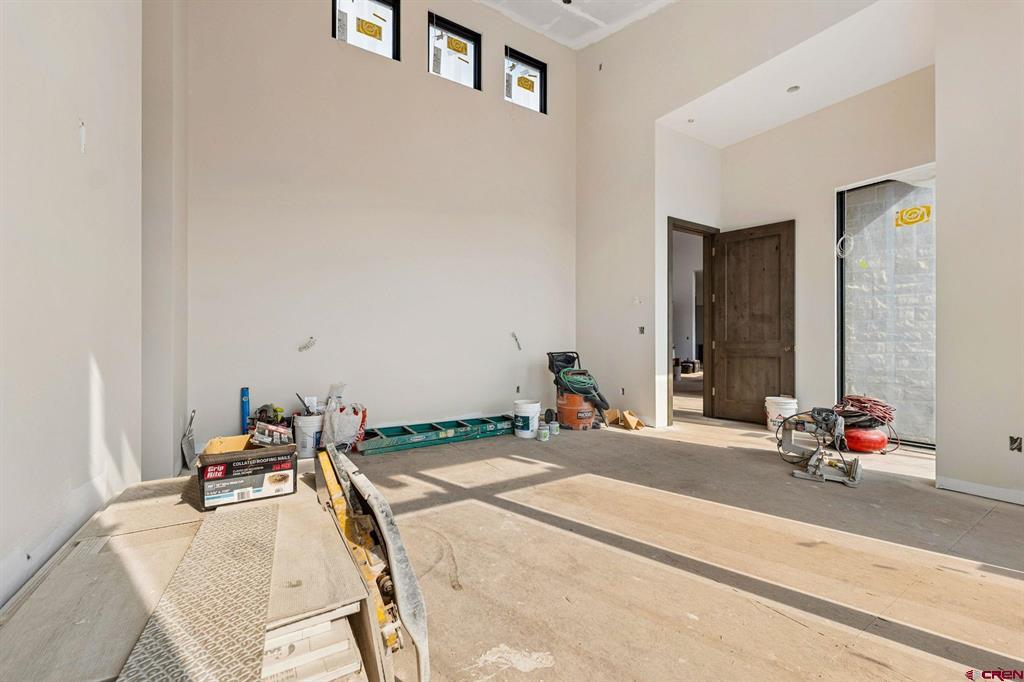 539 Glacier Cliff Drive Property Photo 18