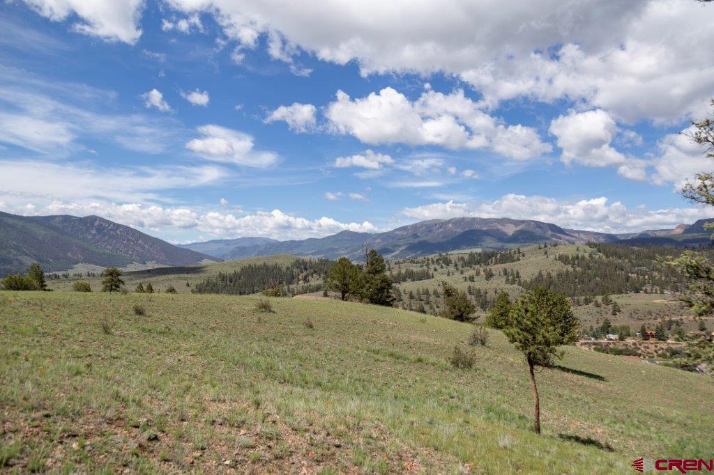 730 Cliff View Drive Property Photo 2
