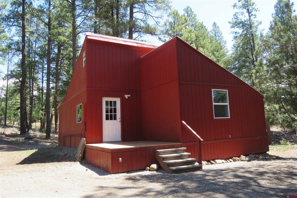407 Simmons Drive Property Photo 1