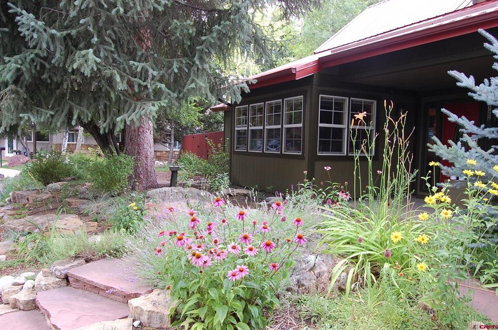 122 Alamo Drive Property Photo 2
